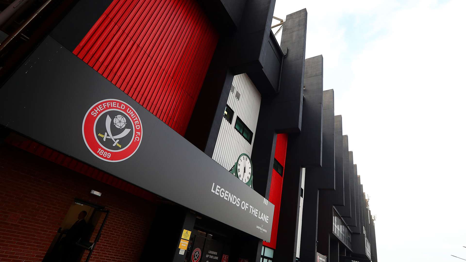 她的表现不 她的表现不